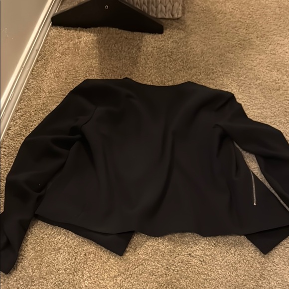 Elegant Black Women's Blazer - Picture 3 of 3